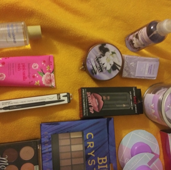 Beauty care package - Picture 2 of 5